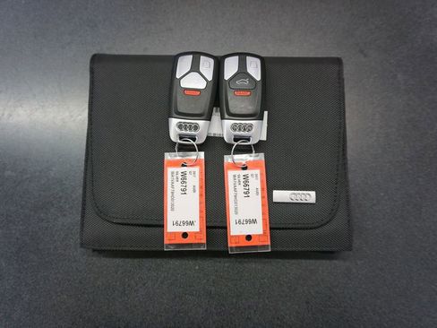 Used 2017 Audi Q7 3.0T Prestige image 18