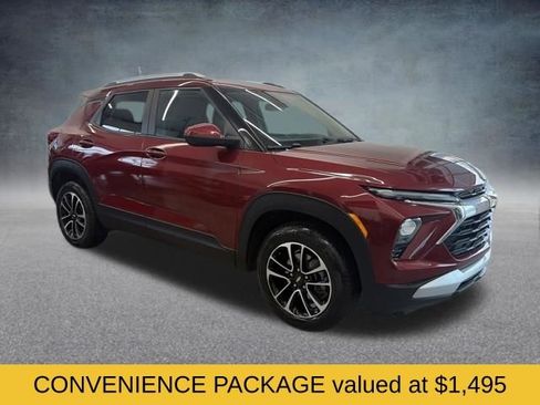 Used 2024 Chevrolet TrailBlazer LT w/ Convenience Package image 2