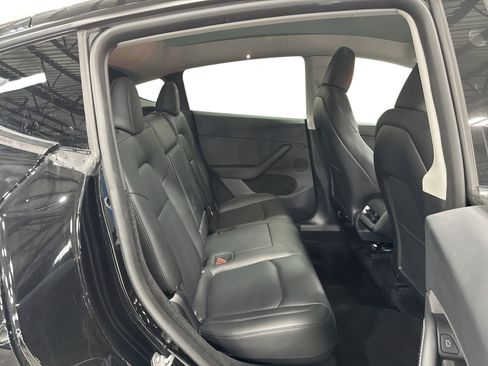 Certified 2023 Tesla Model Y Long Range AWD/4WD image 11