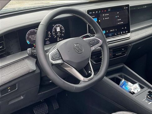 New 2026 Volkswagen Tiguan S AWD/4WD image 9