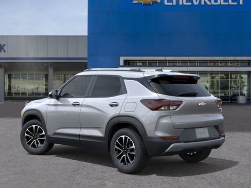 New 2026 Chevrolet TrailBlazer LT w/ Driver Confidence Package FWD image 3
