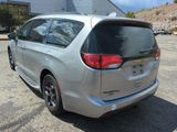 Certified 2019 Chrysler Pacifica Touring-L image 4