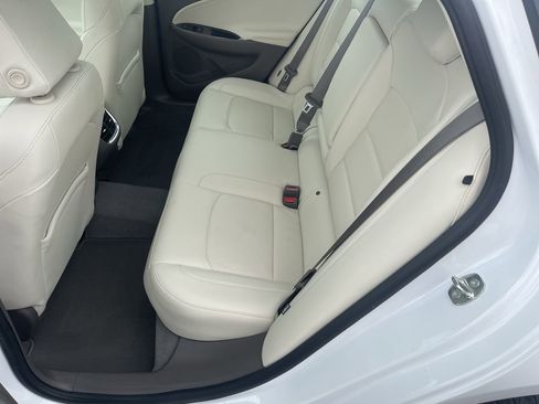 Used 2020 Chevrolet Malibu Premier FWD image 26