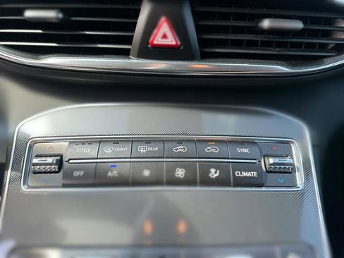 Used 2021 Hyundai Santa Fe SEL image 16