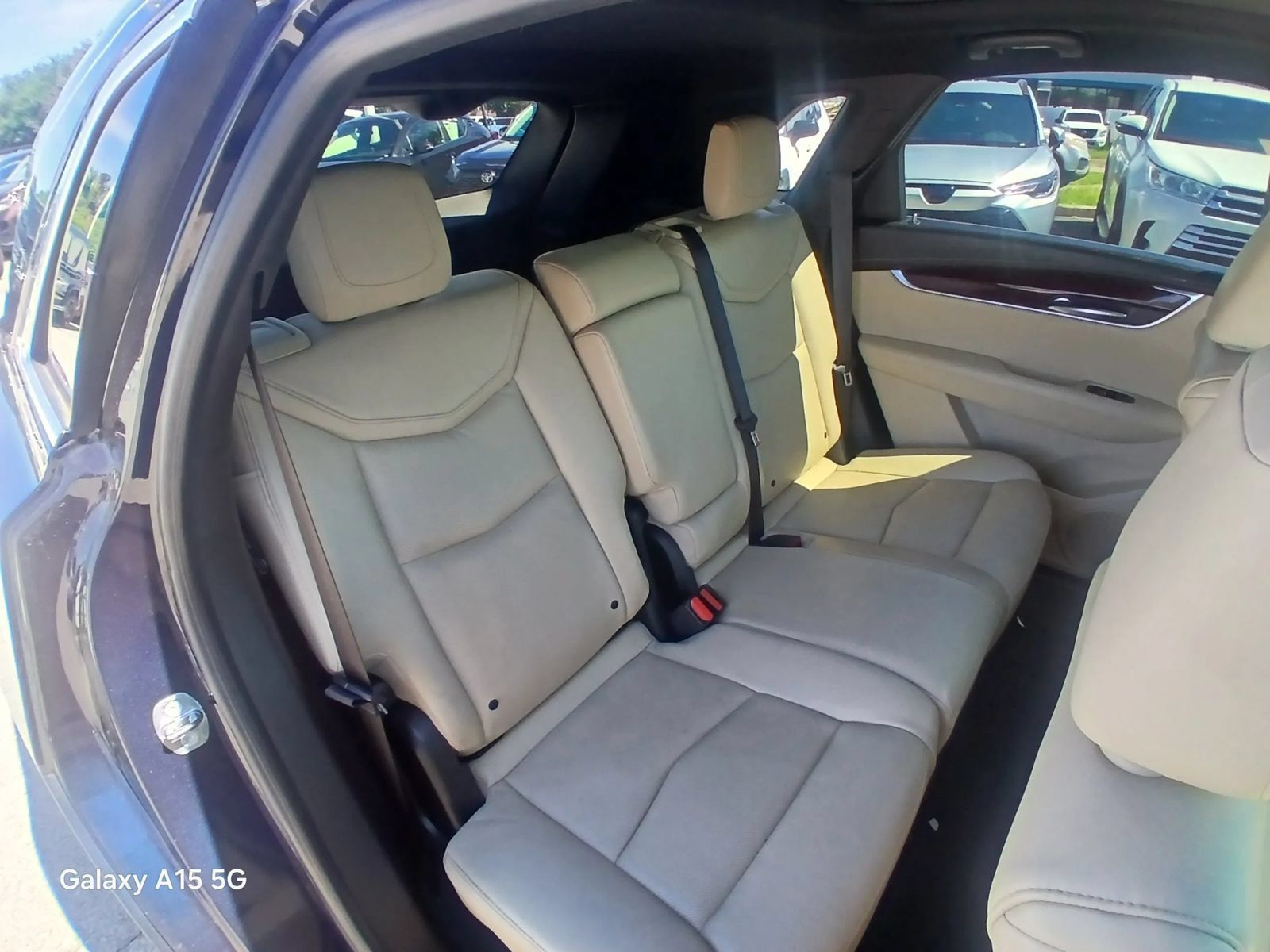 Used 2017 Cadillac XT5 Luxury w/ Driver Awareness Package AWD/4WD image 16