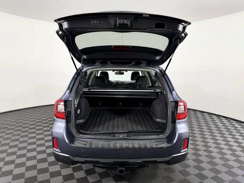 Used 2017 Subaru Outback 3.6R Limited AWD/4WD image 13