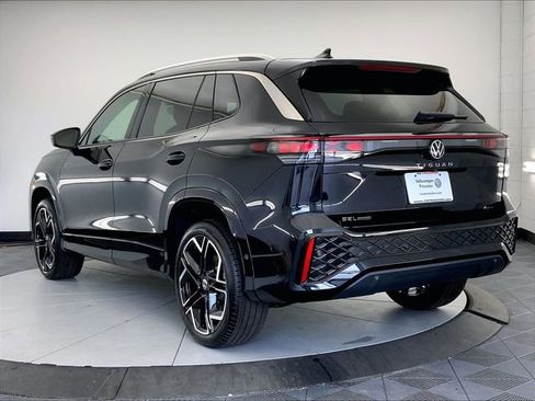New 2026 Volkswagen Tiguan SEL R-Line AWD/4WD image 2