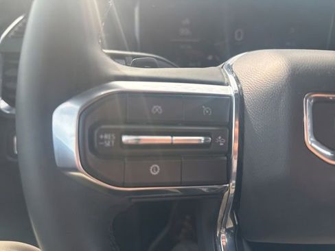 Used 2025 GMC Acadia Elevation w/ Elevation Premium Package image 21