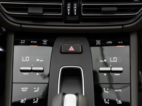 New 2025 Porsche Macan image 20