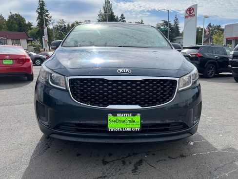 Used 2016 Kia Sedona LX w/ LX Convenience Package FWD image 2