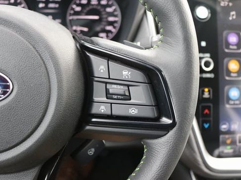 Used 2025 Subaru Outback Onyx Edition image 32