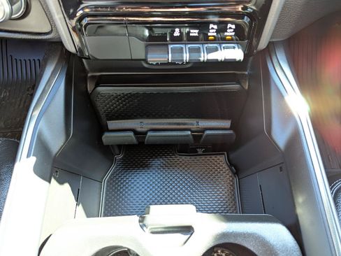 Used 2022 RAM 1500 Sport w/ Rebel Level 2 Equipment Group AWD/4WD image 25