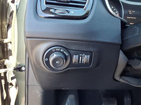 Used 2021 Jeep Compass Limited image 21