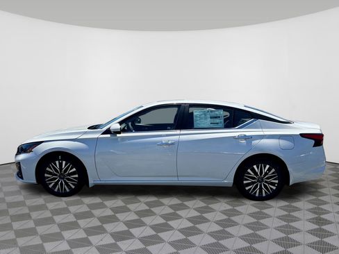 New 2026 Nissan Altima 2.5 SV FWD image 7
