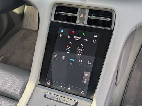 Used 2024 Porsche Taycan image 15