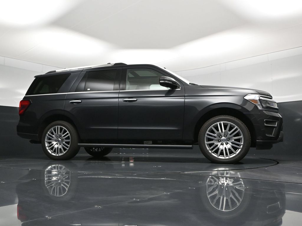 Used 2024 Ford Expedition Limited AWD/4WD image 57