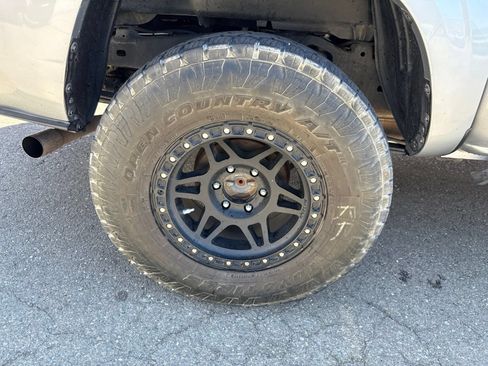 Used 2019 Toyota Tacoma SR AWD/4WD image 20