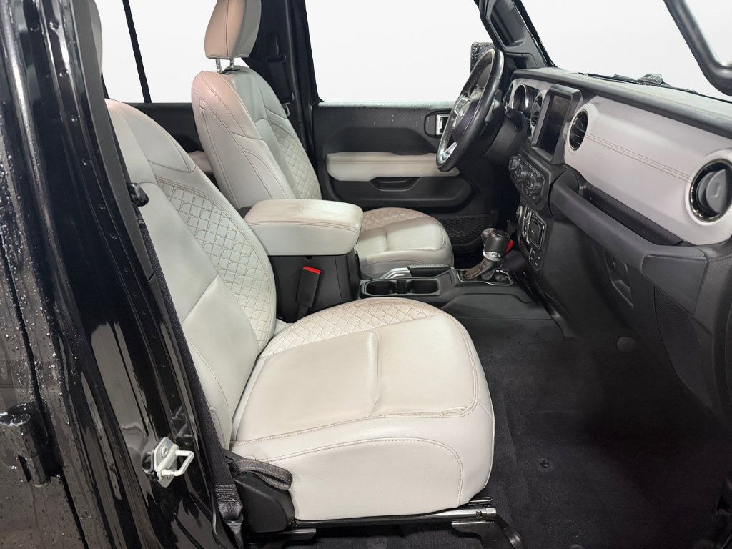 Used 2022 Jeep Wrangler Unlimited Sahara AWD/4WD image 10
