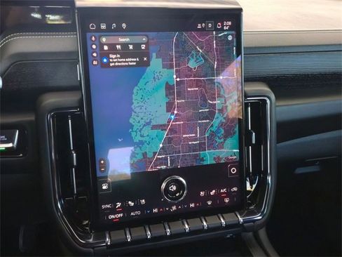 Used 2026 GMC Yukon AT4 Ultimate w/ LPO, Illumination Package image 18