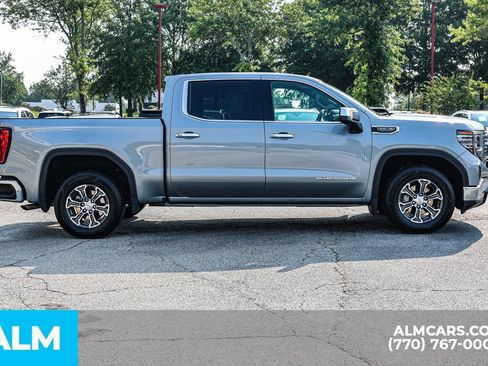 Used 2025 GMC Sierra 1500 SLT RWD image 10