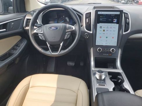 Used 2023 Ford Edge SEL AWD/4WD image 25