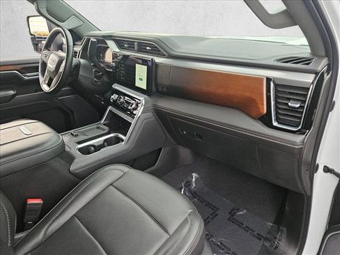 Used 2024 GMC Sierra 2500 Denali w/ Technology Package image 20