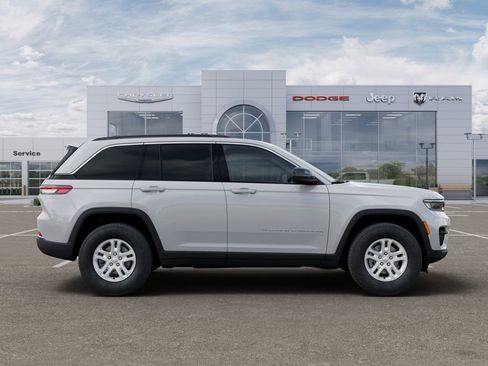 New 2025 Jeep Grand Cherokee Laredo image 22