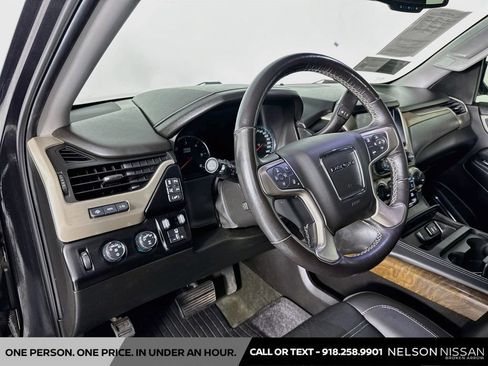 Used 2018 GMC Yukon Denali w/ Denali Ultimate Package AWD/4WD image 9