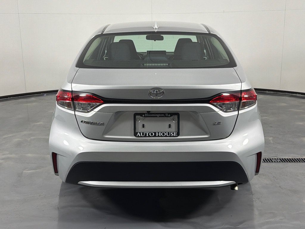 Used 2022 Toyota Corolla LE FWD image 6