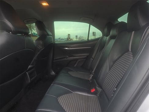 Certified 2020 Toyota Camry SE image 14