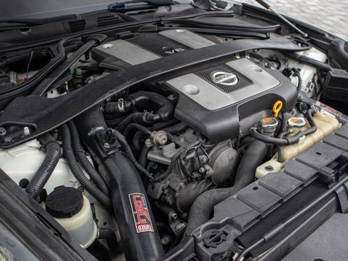 Used 2016 Nissan 370Z Coupe RWD image 29