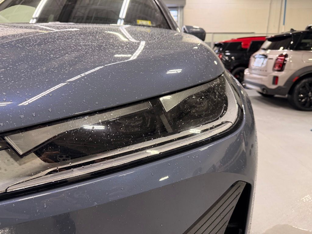 Used 2024 BMW iX xDrive50 w/ Sport Package AWD/4WD image 9