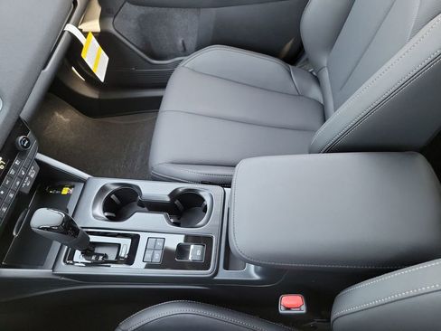 New 2026 Subaru Outback Limited AWD/4WD image 22