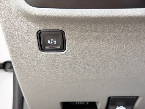 Used 2022 GMC Terrain SLT w/ Infotainment Package II AWD/4WD image 44