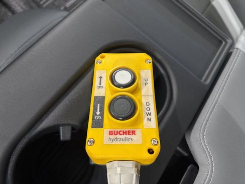 New 2026 Ford F450 XL w/ XL Chrome Package image 29