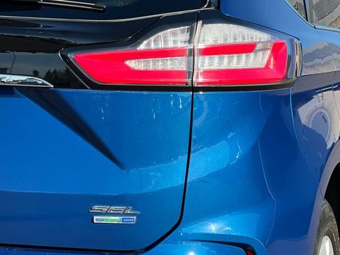 Used 2020 Ford Edge SEL image 29