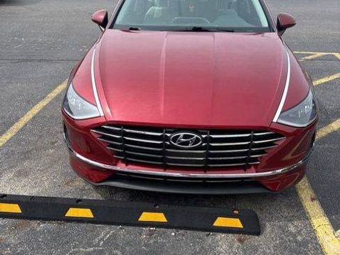 Used 2023 Hyundai Sonata SE w/ Cargo Package FWD image 7