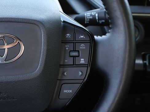 Used 2023 Toyota Prius XLE image 15