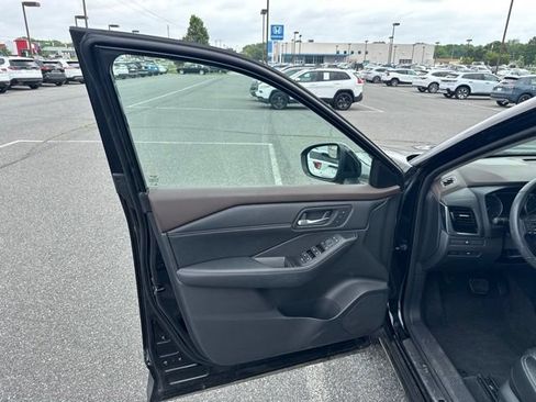 Used 2023 Nissan Rogue SL w/ SL Premium Package AWD/4WD image 20