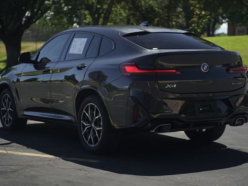 Used 2024 BMW X4 xDrive30i w/ Premium Package AWD/4WD image 3