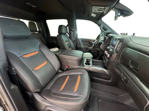 Used 2023 GMC Sierra 3500 AT4 w/ AT4 Preferred Package AWD/4WD image 15