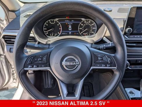 Used 2023 Nissan Altima 2.5 SV AWD/4WD image 18