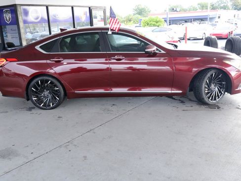 Used 2015 Hyundai Genesis 3.8 RWD image 4