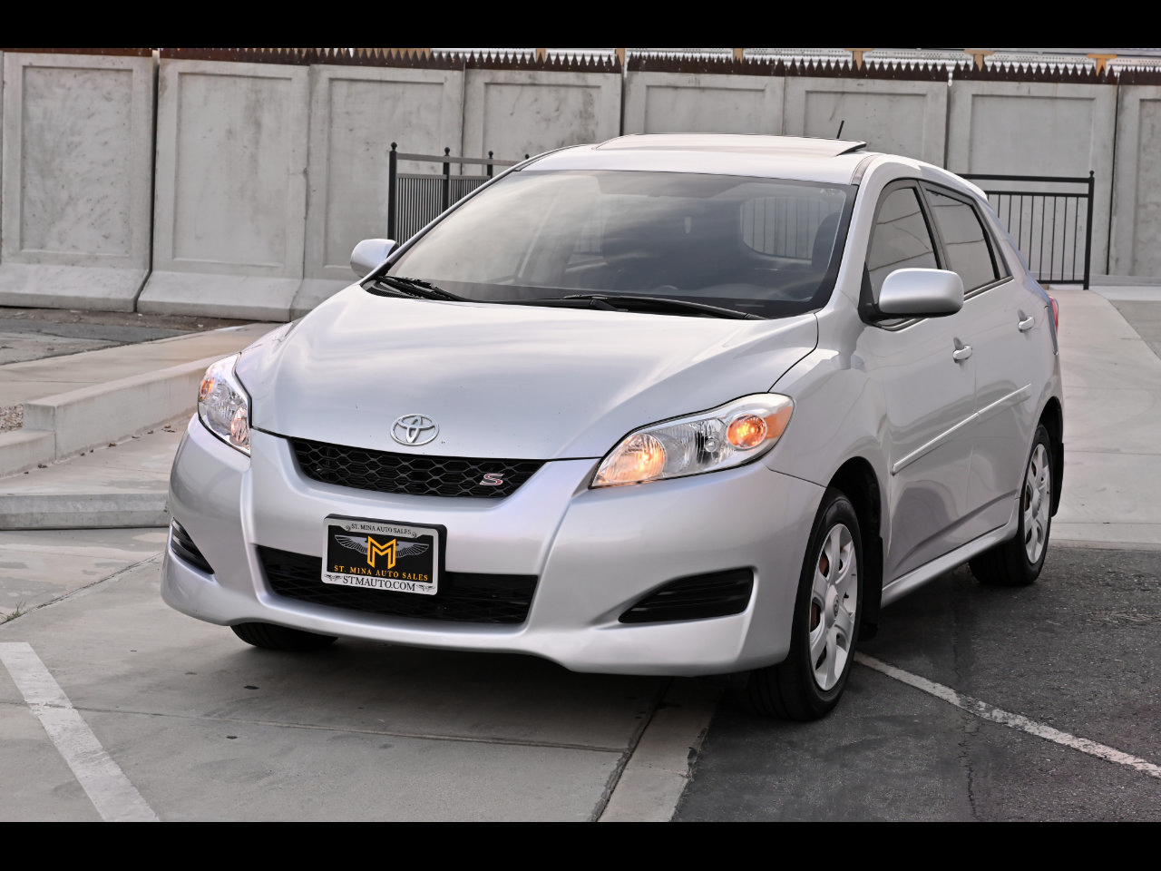 Used 2009 Toyota Matrix S AWD/4WD image 1