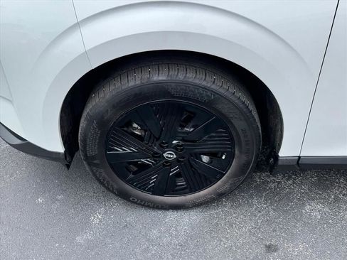 Used 2025 Nissan Murano SV image 14