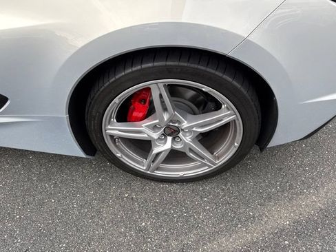 Used 2023 Chevrolet Corvette Stingray Preferred Conv w/ Z51 Performance Package RWD image 11