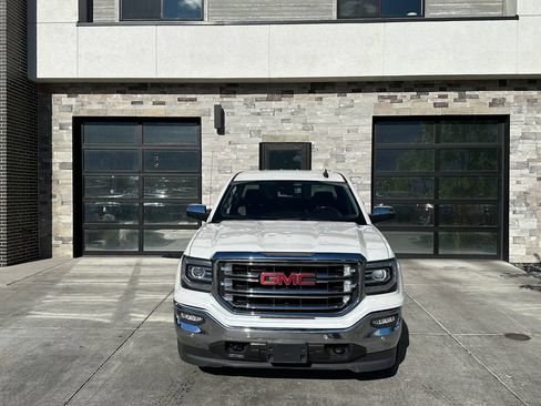 Used 2018 GMC Sierra 1500 SLT AWD/4WD image 8
