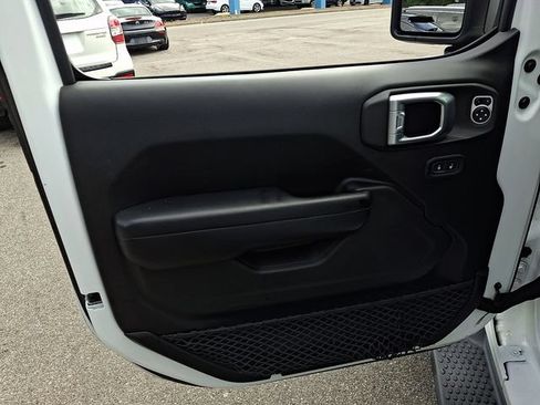 Used 2018 Jeep Wrangler Unlimited Rubicon AWD/4WD image 14