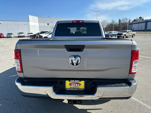 Used 2024 RAM 3500 Tradesman w/ Chrome Appearance Group AWD/4WD image 4