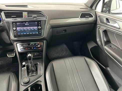 Used 2022 Volkswagen Tiguan SE R-Line image 30